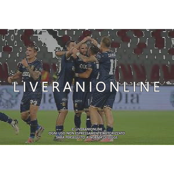 TVEM October 18, 2024 Bari, Italy - SSC Bari vs US Catanzaro - Italian soccer serie B 2024/25 - San Nicola Stadium. In the pic: Pietro Iemmello of US Catanzaro 1929 celebrates after scoring a goal with teammates ©Emmanuele Mastrodonato /AGENZIA ALDO LIVERANI SAS