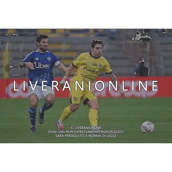 TVRG Como vs Parma nella foto Patrick Cutrone (Como) e Adrian Bernabe\' Garcia (Parma) Como 19-10-2024 Stadio Giuseppe Sinigaglia Campionato Serie A Enilive - 8a giornata foto Roberto Garavaglia/Agenzia Aldo Liverani sas