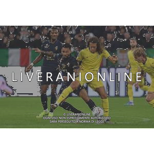 Torino 19.10.2024 Allianz Stadium @Manuela Viganti /Ag. Aldo Liverani sas Juventus vs Lazio Campionato Calcio Serie A Enilive 2024/2025 8a giornata Nella foto: douglaz luis e mateo guendouzi ©Viganti - AGENZIA ALDO LIVERANI SAS