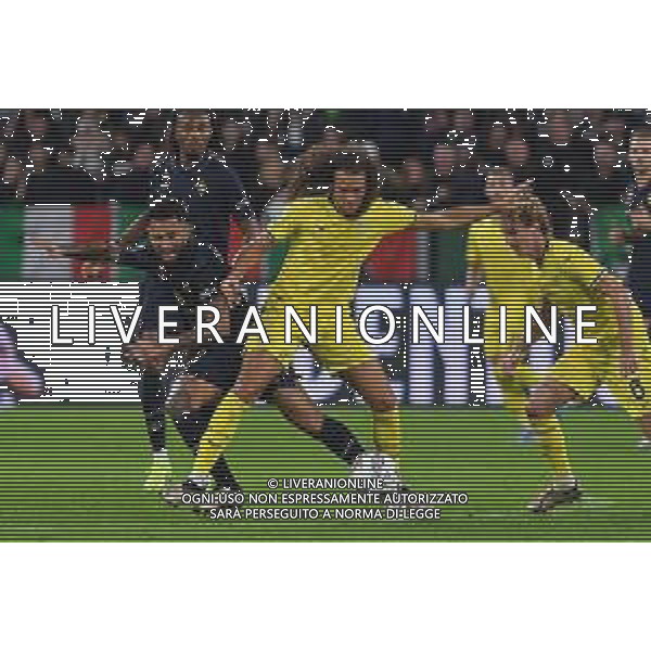 Torino 19.10.2024 Allianz Stadium @Manuela Viganti /Ag. Aldo Liverani sas Juventus vs Lazio Campionato Calcio Serie A Enilive 2024/2025 8a giornata Nella foto: douglaz luis e mateo guendouzi ©Viganti - AGENZIA ALDO LIVERANI SAS