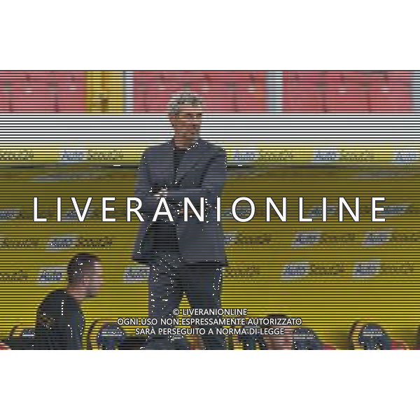 TVEM October 20, 2024 Lecce, Italy - US Lecce vs ACF Fiorentina - Italian soccer serie A 2024/25 - Via Del Mare Stadium. In the pic: coach Luca Gotti of US Lecce foto emmanuele mastrodonato-ag aldo liverani sas