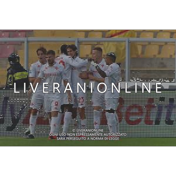 TVEM October 20, 2024 Lecce, Italy - US Lecce vs ACF Fiorentina - Italian soccer serie A 2024/25 - Via Del Mare Stadium. In the pic: Andrea Colpani of Fiorentina celebrates after scoring a goal with teammates foto emmanuele mastrodonato-ag aldo liverani sas