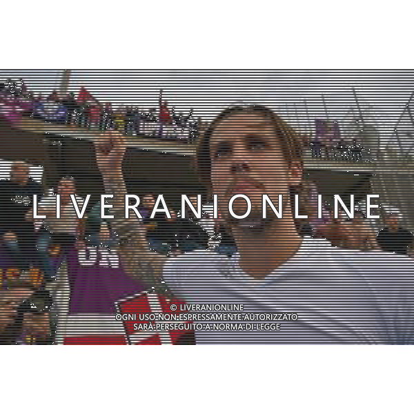TVEM October 18, 2024 Bari, Italy - SSC Bari vs US Catanzaro - Italian soccer serie B 2024/25 - San Nicola Stadium. In the pic: Andrea Colpani of Fiorentina celebrates the victory foto emmanuele mastrodonato-ag aldo liverani sas