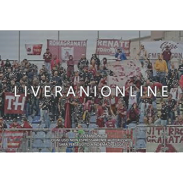 20-10-2024. Cagliari calcio-F.C. Torino 8° giornata Serie A calcio Italia 2024/2025, stadio Unipol Domus Cagliari. Foto Salvatore Moi/Agenzia Aldo Liverani s.as. Nella foto: Tifosi Torino nel settore ospiti dello stadio Unipol Domus. ©MOI SALVATORE/AGENZIA ALDO LIVERANI SAS
