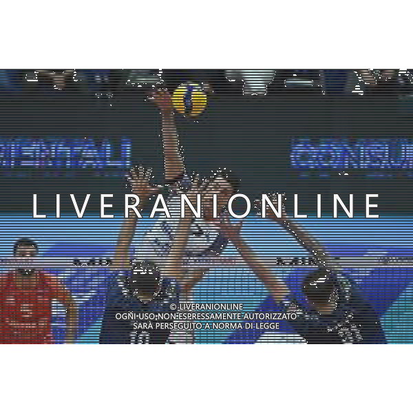 TVRG Monza vs Milano nella foto Yacine Louati (Powervolley Milano) Monza 20-10-2024 Opiquad Arena Mint Vero Volley Monza vs Allianz Powervolley Milano SuperLega Credem Banca - 4a giornata regular season foto Roberto Garavaglia/Agenzia Aldo Liverani sas