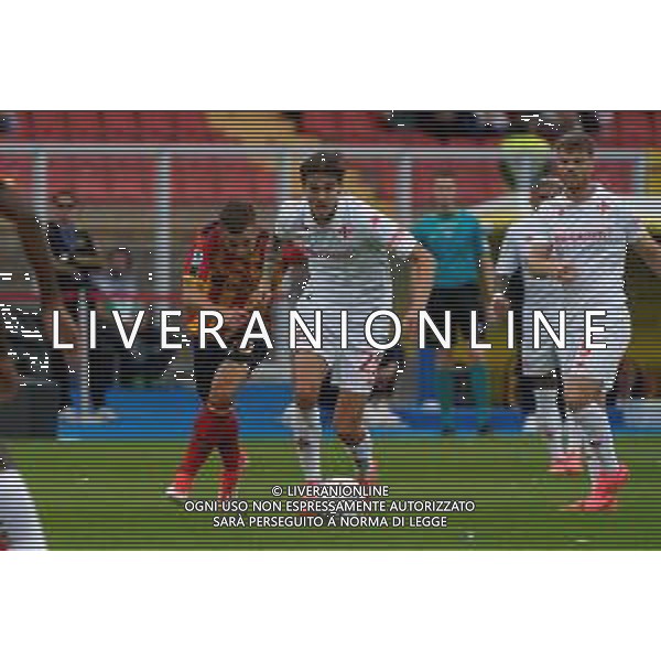 TVEM October 20, 2024 Lecce, Italy - US Lecce vs ACF Fiorentina - Italian soccer serie A 2024/25 - Via Del Mare Stadium. In the pic: Andrea Colpani of Fiorentina in action against Ylber Ramadani of US Lecce foto emmanuele mastrodonato-ag aldo liverani sas