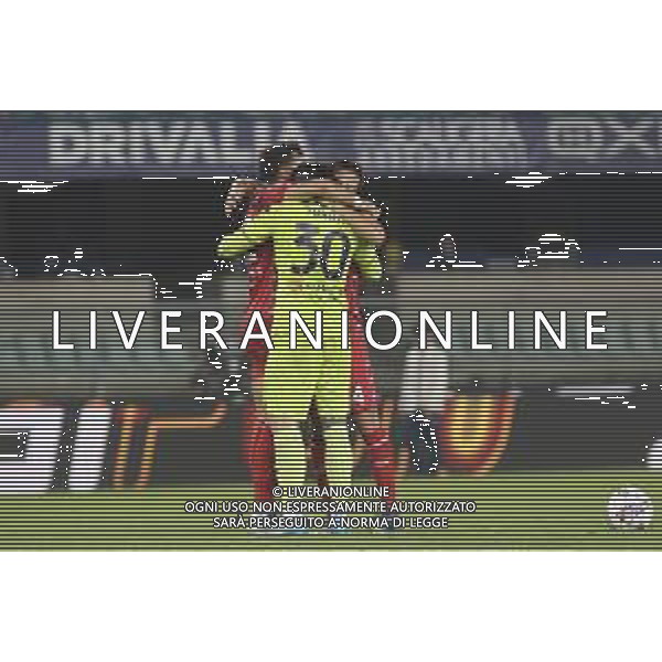 Monza players celebrate the victory at the end of Hellas Verona FC vs AC Monza, 8° Serie A Enilive 2024-25 game at Marcantonio Bentegodi Stadium in Verona (VR), Italy, on October 21, 2024. (Photo by Davide Casentini) AG ALDO LIVERANI SAS