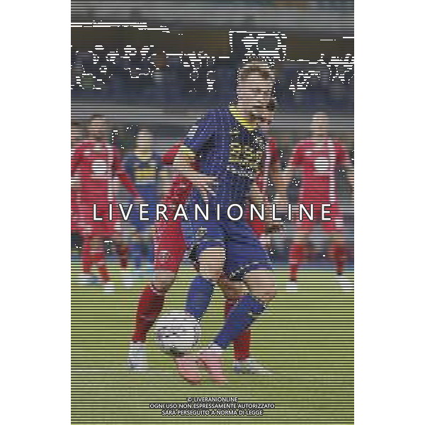 Casper Tengstedt of Hellas Verona FC play the ball during Hellas Verona FC vs AC Monza, 8° Serie A Enilive 2024-25 game at Marcantonio Bentegodi Stadium in Verona (VR), Italy, on October 21, 2024. (Photo by Davide Casentini) AG ALDO LIVERANI SAS
