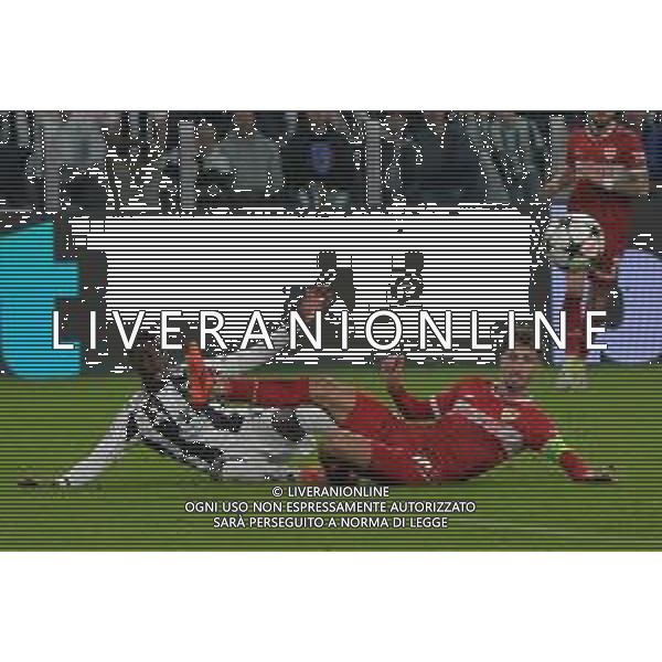 Torino 22.10.2024 Allianz Stadium ©Manuela Viganti/Agenzia Aldo Liverani Juventus vs Stoccarda Uefa Champions League 3a giornata 2024/2025 Nella foto: timothy weah e angelo stiller ©Viganti-AGENZIA ALDO LIVERANI SAS
