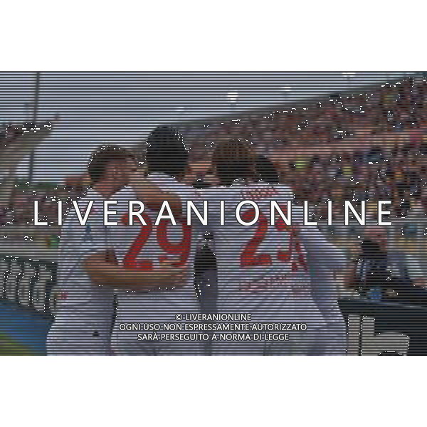 TVEM October 20, 2024 Lecce, Italy - US Lecce vs ACF Fiorentina - Italian soccer serie A 2024/25 - Via Del Mare Stadium. In the pic: Andrea Colpani of Fiorentina celebrates after scoring a goal with teammates foto emmanuele mastrodonato-ag aldo liverani sas