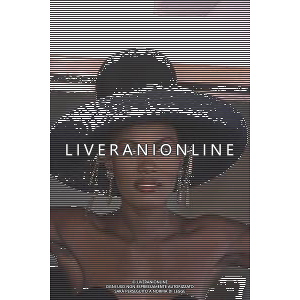 DIAP-RETROSPETTIVA GRACE JONES CANTANTE E ATTRICE NELLA FOTO GRACE JONES NELL\'ANNO 1987 A CANNES AG ALDO LIVERANI SAS
