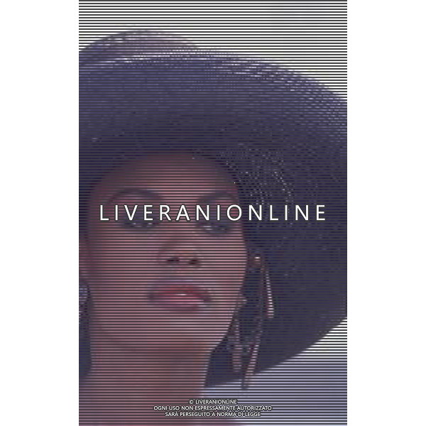 DIAP-RETROSPETTIVA GRACE JONES CANTANTE E ATTRICE NELLA FOTO GRACE JONES NELL\'ANNO 1987 A CANNES AG ALDO LIVERANI SAS
