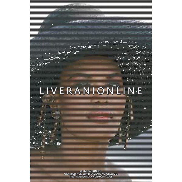 DIAP-RETROSPETTIVA GRACE JONES CANTANTE E ATTRICE NELLA FOTO GRACE JONES NELL\'ANNO 1987 A CANNES AG ALDO LIVERANI SAS