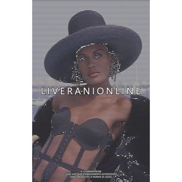 DIAP-RETROSPETTIVA GRACE JONES CANTANTE E ATTRICE NELLA FOTO GRACE JONES NELL\'ANNO 1987 A CANNES AG ALDO LIVERANI SAS