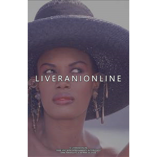 DIAP-RETROSPETTIVA GRACE JONES CANTANTE E ATTRICE NELLA FOTO GRACE JONES NELL\'ANNO 1987 A CANNES AG ALDO LIVERANI SAS