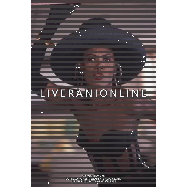 DIAP-RETROSPETTIVA GRACE JONES CANTANTE E ATTRICE NELLA FOTO GRACE JONES NELL\'ANNO 1987 A CANNES AG ALDO LIVERANI SAS