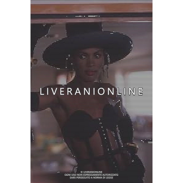 DIAP-RETROSPETTIVA GRACE JONES CANTANTE E ATTRICE NELLA FOTO GRACE JONES NELL\'ANNO 1987 A CANNES AG ALDO LIVERANI SAS