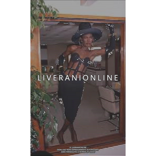 DIAP-RETROSPETTIVA GRACE JONES CANTANTE E ATTRICE NELLA FOTO GRACE JONES NELL\'ANNO 1987 A CANNES AG ALDO LIVERANI SAS