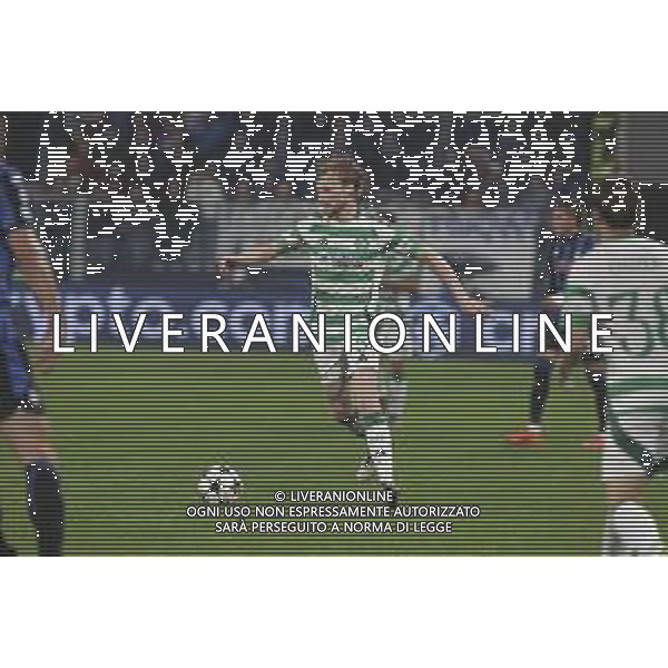 Liam Scales of Celtic FC play the ball during Atalanta BC vs Celtic FC, 3° round of Chanpions League 2024-25, game at Gewiss stadium in Bergamo (BG), Italy, on October 23, 2024. (Photo by Davide Casentini) AG ALDO LIVERANI SAS