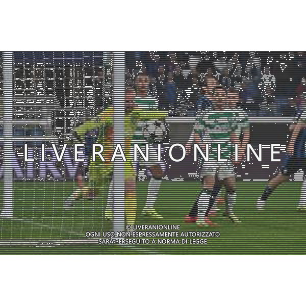 TVRG Atalanta vs Celtic nella foto una conclusione dell\'Atalanta esce di poco controllata da Kasper Schmeichel (Celtic) Bergamo 23-10-2024 Gewiss Stadium UEFA Champions League fase a girone unico - 3a giornata foto Roberto Garavaglia/Agenzia Aldo Liverani sas