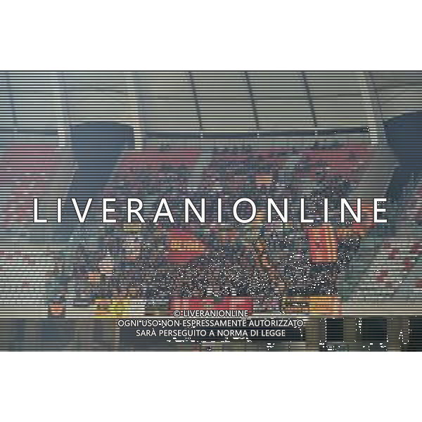 TVEM October 18, 2024 Bari, Italy - SSC Bari vs US Catanzaro - Italian soccer serie B 2024/25 - San Nicola Stadium. In the pic: Supporters of US Catanzaro 1929 foto emmanuele mastrodonato-ag aldo liverani sas