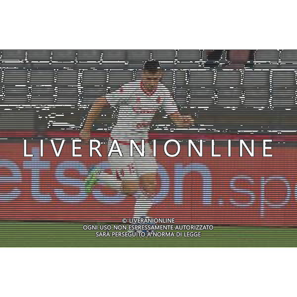 TVEM October 18, 2024 Bari, Italy - SSC Bari vs US Catanzaro - Italian soccer serie B 2024/25 - San Nicola Stadium. In the pic: Kevin Lasagna of SSC Bari foto emmanuele mastrodonato-ag aldo liverani sas