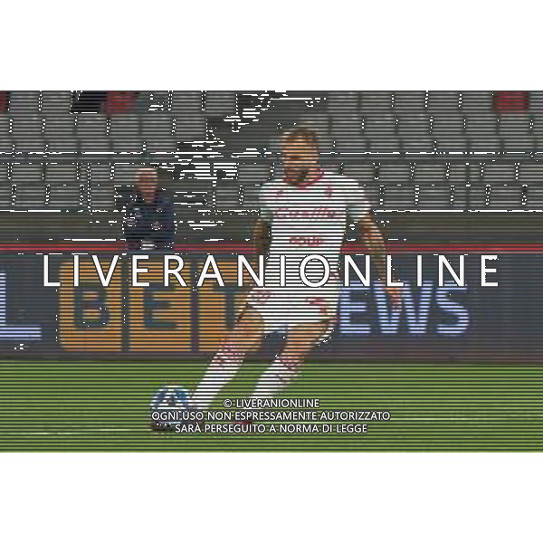 TVEM October 18, 2024 Bari, Italy - SSC Bari vs US Catanzaro - Italian soccer serie B 2024/25 - San Nicola Stadium. In the pic: Giuseppe Sibilli of SSC Bari foto emmanuele mastrodonato-ag aldo liverani sas
