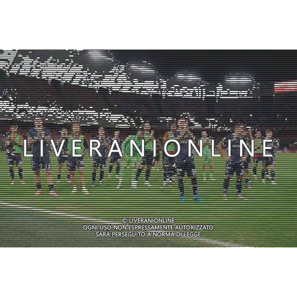 TVEM October 18, 2024 Bari, Italy - SSC Bari vs US Catanzaro - Italian soccer serie B 2024/25 - San Nicola Stadium. In the pic: the US Catanzaro 1929 players applauds fans foto emmanuele mastrodonato-ag aldo liverani sas