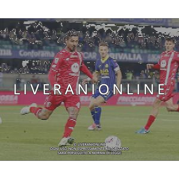 Armando Izzo of AC Monza play the ball during Hellas Verona FC vs AC Monza, 8° Serie A Enilive 2024-25 game at Marcantonio Bentegodi Stadium in Verona (VR), Italy, on October 21, 2024. (Photo by Davide Casentini) /AGENZIA ALDO LIVERANI SAS