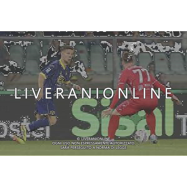 Tomas Suslov of Hellas Verona FC competes for the ball with Georgios Kyriakopoulos of AC Monza during Hellas Verona FC vs AC Monza, 8° Serie A Enilive 2024-25 game at Marcantonio Bentegodi Stadium in Verona (VR), Italy, on October 21, 2024. (Photo by Davide Casentini) /AGENZIA ALDO LIVERANI SAS