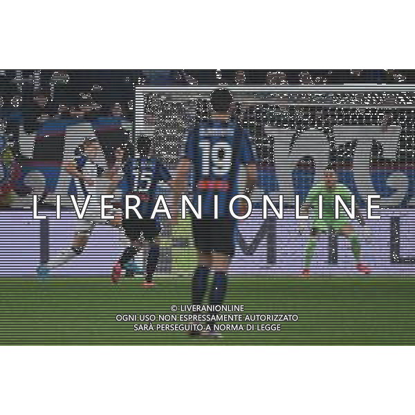 TVRG Atalanta vs Hellas Verona nella foto Marten de Roon (Atalanta) segna il gol dell\'1 a 0 Bergamo 26-10-2024 Gewiss Stadium Campionato Serie A Enilive - 9a giornata foto Roberto Garavaglia/Agenzia Aldo Liverani sas