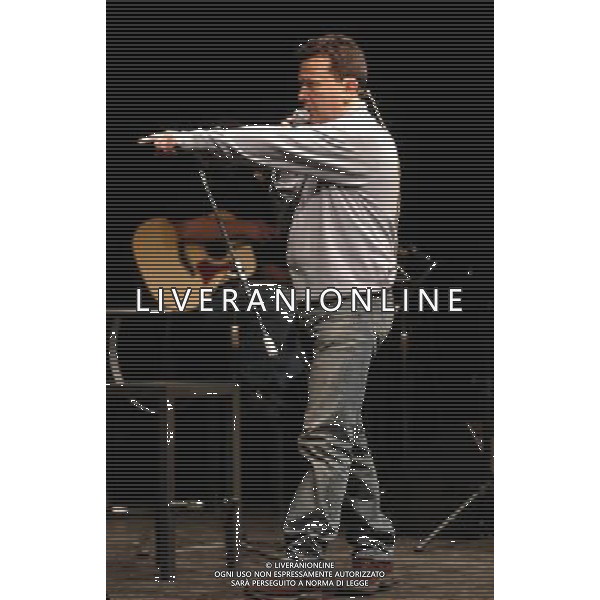 Milano 16/01/2006 Teatro Filodrammatici Pupo ( Enzo Ghinazzi ) \'Il Grande Croupier \' nella foto: Pupo durante le prove foto Danilo Recalcati / AG.Aldo Liverani