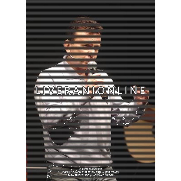 Milano 16/01/2006 Teatro Filodrammatici Pupo ( Enzo Ghinazzi ) \'Il Grande Croupier \' nella foto: Pupo durante le prove foto Danilo Recalcati / AG.Aldo Liverani