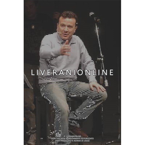 Milano 16/01/2006 Teatro Filodrammatici Pupo ( Enzo Ghinazzi ) \'Il Grande Croupier \' nella foto: Pupo durante le prove foto Danilo Recalcati / AG.Aldo Liverani