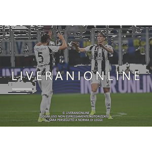 Inter vs Juventus nella foto Manuel Locatelli (Juventus) e Dusan Vlahovic (Juventus) esultanza dopo il gol dell\'1 a 1 Milano 27-10-2024 Stadio Giuseppe Meazza - San Siro Campionato Serie A Enilive - 9a giornata foto Roberto Garavaglia/Agenzia Aldo Liverani sas/AGENZIA ALDO LIVERANI SAS