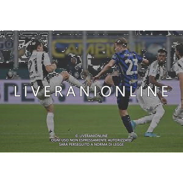 Inter vs Juventus nella foto Nicolo\' Fagioli (Juventus) e Nicolo’ Barella (Inter) Milano 27-10-2024 Stadio Giuseppe Meazza - San Siro Campionato Serie A Enilive - 9a giornata foto Roberto Garavaglia/Agenzia Aldo Liverani sas/AGENZIA ALDO LIVERANI SAS