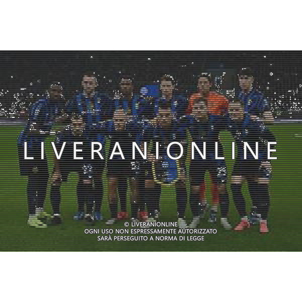 Inter vs Juventus nella foto formazione Inter, in piedi da SX Marcus Thuram, Stefan de Vrij, Denzel Dumfries, Benjamin Pavard, Yann Sommer e Alessandro Bastoni; in basso da SX Henrikh Mkhitaryan, Federico Dimarco, Lautaro Martinez, Nicolò Barella e Piotr Zielinski Milano 27-10-2024 Stadio Giuseppe Meazza - San Siro Campionato Serie A Enilive - 9a giornata foto Roberto Garavaglia/Agenzia Aldo Liverani sas