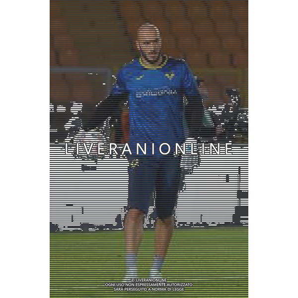 TVEM October 29, 2024 Lecce, Italy - US Lecce vs Hellas Verona - Italian soccer serie A 2024/25 - Via Del Mare Stadium. In the pic: Simone Perilli of Hellas Verona foto emmanuele mastrodonato-ag aldo liverani sas