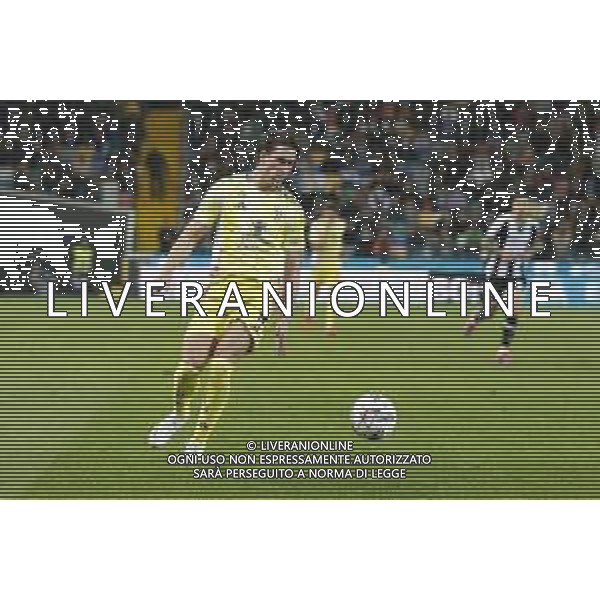 Dusan Vlahovic of Juventus FC play the ball during Udinese Calcio vs Juventus FC, 11° Serie A Enilive 2024-25 game at Bluenergy stadium in Udine (UD), Italy, on November 02, 2024. (Photo by Davide Casentini)- AGENZIA ALDO LIVERANI SAS