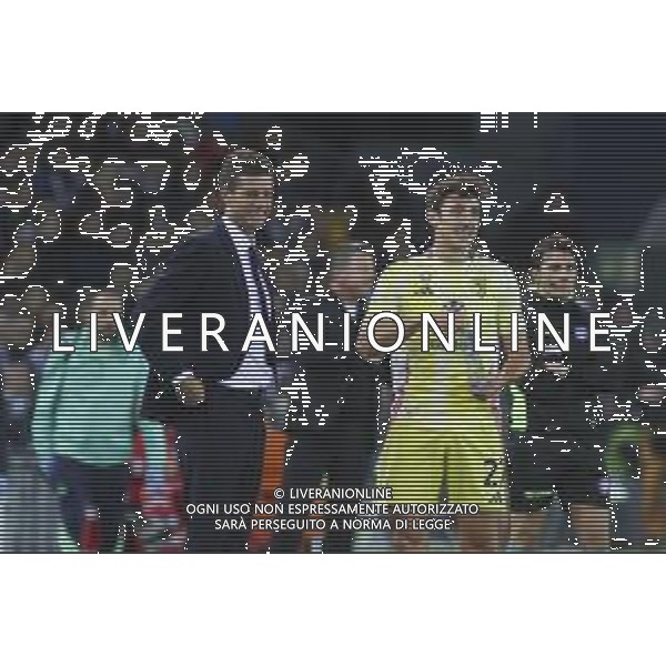 Thiago Motta Head Coach of Juventus FC speaks to Andrea Cambiaso of Juventus FC during Udinese Calcio vs Juventus FC, 11° Serie A Enilive 2024-25 game at Bluenergy stadium in Udine (UD), Italy, on November 02, 2024. (Photo by Davide Casentini)- AGENZIA ALDO LIVERANI SAS
