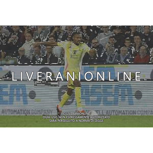 Khephren Thuram of Juventus FC play the ball during Udinese Calcio vs Juventus FC, 11° Serie A Enilive 2024-25 game at Bluenergy stadium in Udine (UD), Italy, on November 02, 2024. (Photo by Davide Casentini)- AGENZIA ALDO LIVERANI SAS