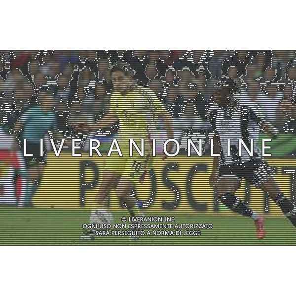 Kenan Yildiz of Juventus FC competes for the ball with Kingsley Ehizibue of Udinese FC during Udinese Calcio vs Juventus FC, 11° Serie A Enilive 2024-25 game at Bluenergy stadium in Udine (UD), Italy, on November 02, 2024. (Photo by Davide Casentini)- AGENZIA ALDO LIVERANI SAS