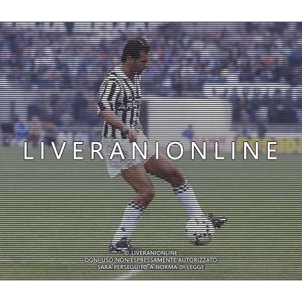 DIAP-RETROSPETTIVA ANTONIO CABRINI  NELLA FOTO ANTONIO CABRINI CON MAGLIA JUVENTUS AG ALDO LIVERANI SAS