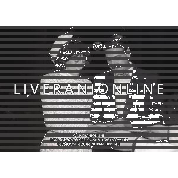 NEG-RETROSPETTIVA SARA SIMEONI MATRIMONIO NELLA FOTO SARA SIMEONI CON ERMINIO AZZARO LE NOZZE NELL\'ANNO 1987 AG ALDO LIVERANI SAS