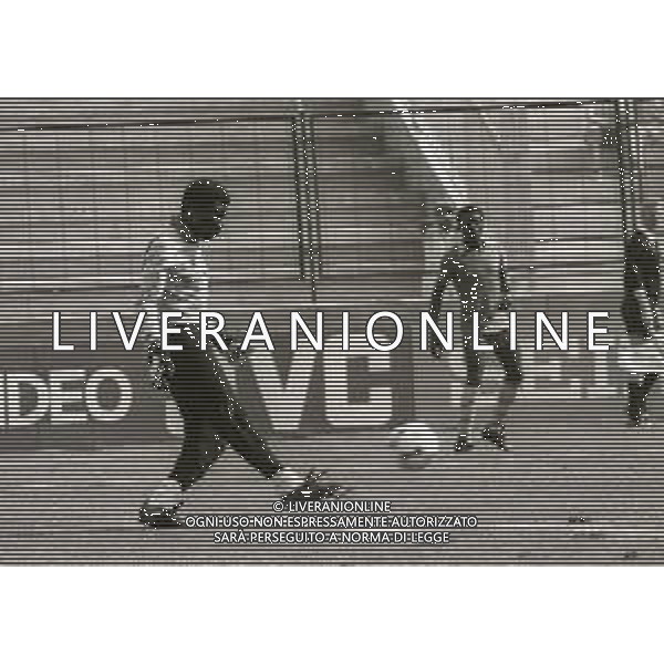 NEG- 19-06-1982 LA CORUNA CAMPIONATO DEL MONDO DI CALCIO SPAGNA 82 POLONIA-CAMERUN 0-0 NELLA FOTO THOAMS N\'KONO FOTO ENRICO LIVERANI-AG ALDO LIVERANI SAS