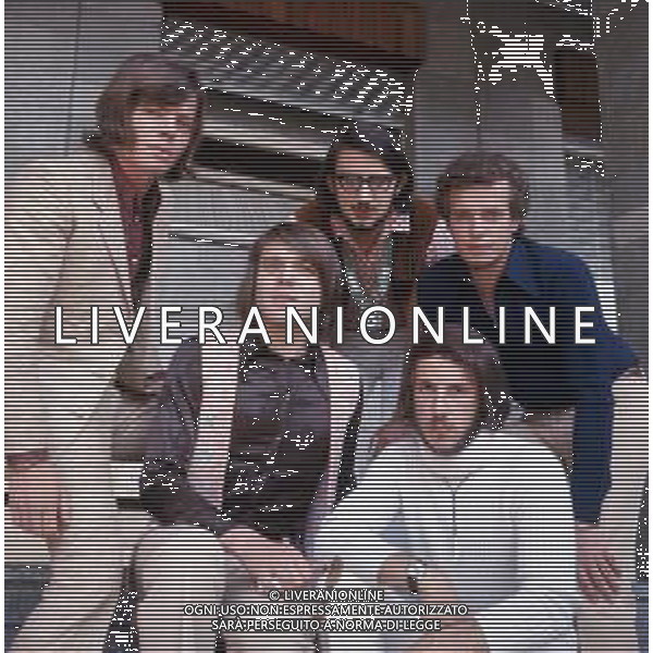 COL-RETROSPETTIVA COMPLESSO MUSICALE “I NOMADI” NELLA FOTO IL COMPLESSO MUSICALE DEI NOMADI A SAINT VINCENT NELL\'ANNO 1970 ( Giuseppe Beppe Carletti, Augusto Daolio, Paolo Lancellotti, Franco Midili, Gianni Coron ) AG ALDO LIVERANI SAS