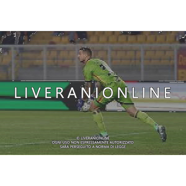 TVEM November 08, 2024 Lecce, Italy - US Lecce vs Empoli FC - Italian soccer serie A 2024/25 - Via Del Mare Stadium. In the pic: Wladimiro Falcone of US Lecce foto emmanuele mastrodonato-ag aldo liverani sas