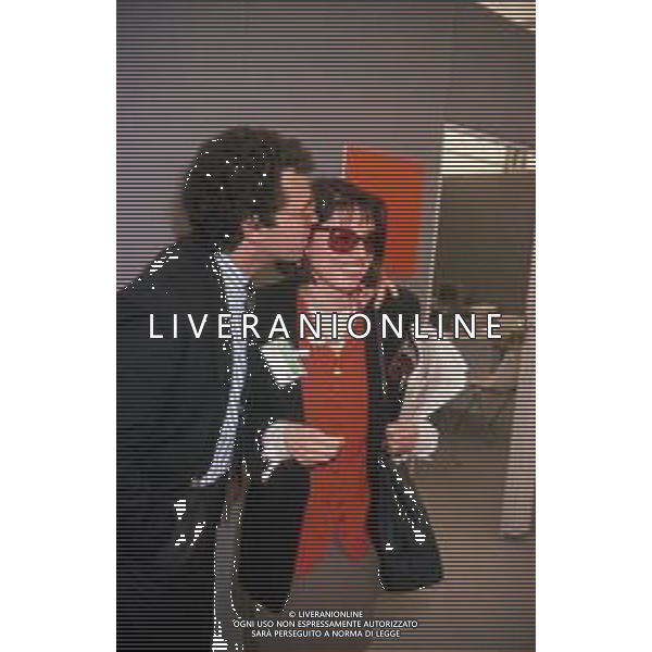 DIA- RETROSPETTIVA LORENZA FOSCHINI GIORNALISTA E SCRITTRICE NELLA FOTO LORENZA FOSCHINI CON ENRICO MENTANA NELL’ANNO 1989 AG ALDO LIVERANI SAS