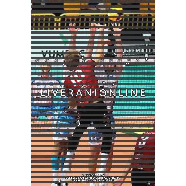Reggio Calabria 10/11/2024 Palacalafiore Campionato Nazionale Volley Maschile serie A3. Domotek Reggio Calabria vs Gaia Energy Napoli. In foto Kevin Lamp schiaccia a rete Domotek ©Pasquale Garreffa - AGENZIA ALDO LIVERANI SAS