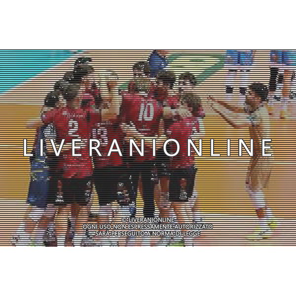 Reggio Calabria 10/11/2024 Palacalafiore Campionato Nazionale Volley Maschile serie A3. Domotek Reggio Calabria vs Gaia Energy Napoli. In foto Esultanza Fine gara Domotek ©Pasquale Garreffa - AGENZIA ALDO LIVERANI SAS